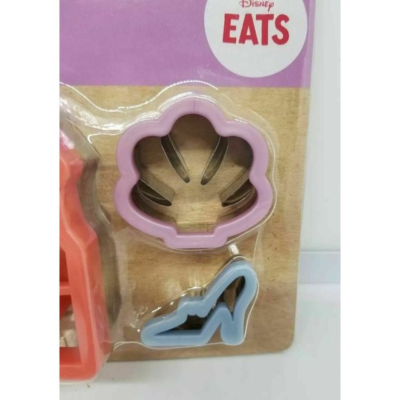 Disney Eats Princess Food Cutter Set castle seashell slipper baking disneyland - Picture 2 of 4